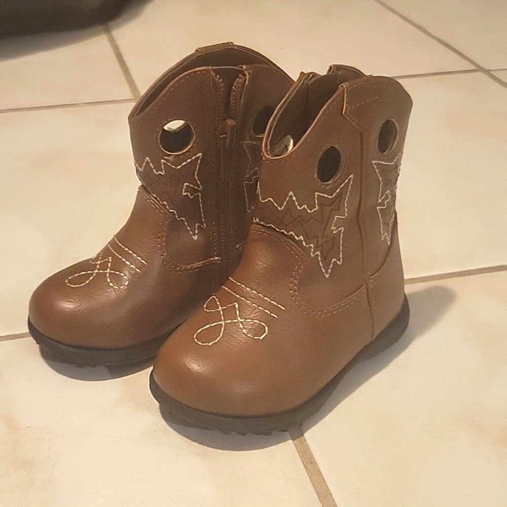 COPY - TODDLER cowboy boots! SIZE 4 PERFECT 🤗
